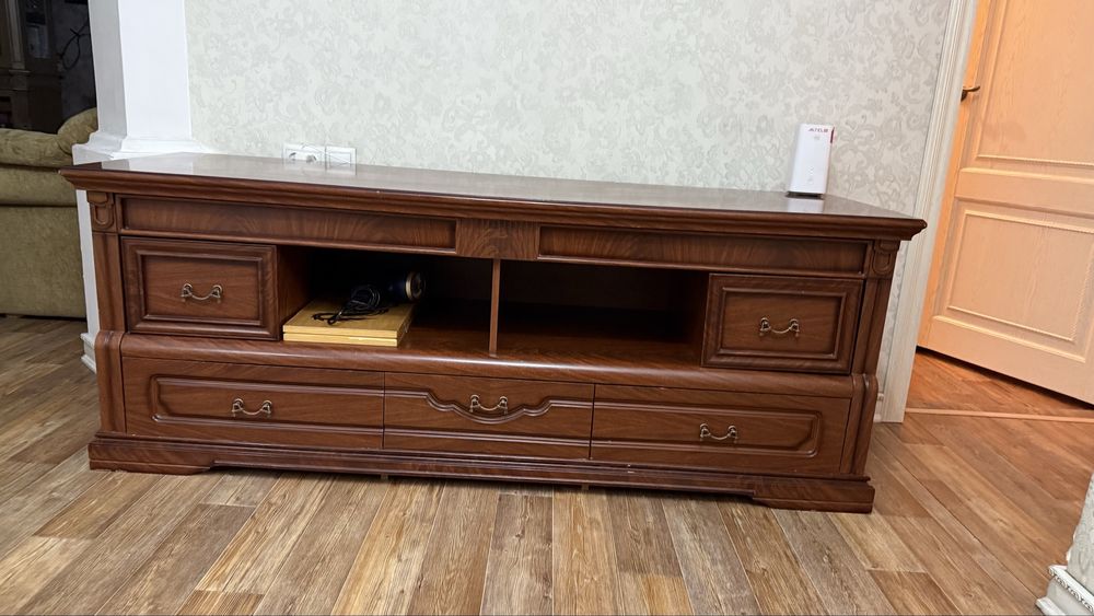 Тумба под телевизор