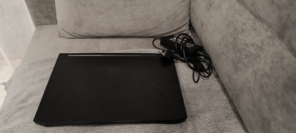 Ноутбук нитро 5 с игровыми наушниками