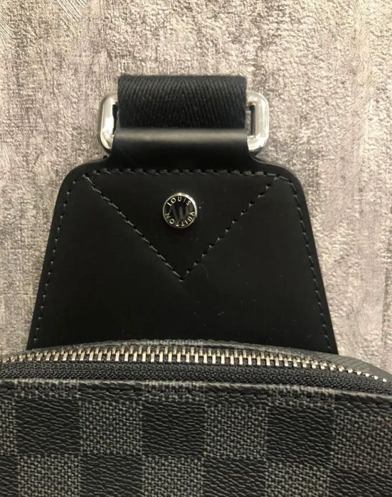 Мъжка чанта Louis Vuitton Avenue Sling Bag