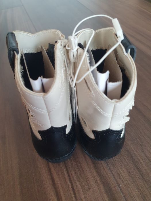 Cizme fete pt toamna sau primavara de la Zara