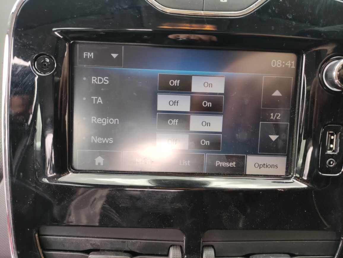 Навигация за Renault Clio IV