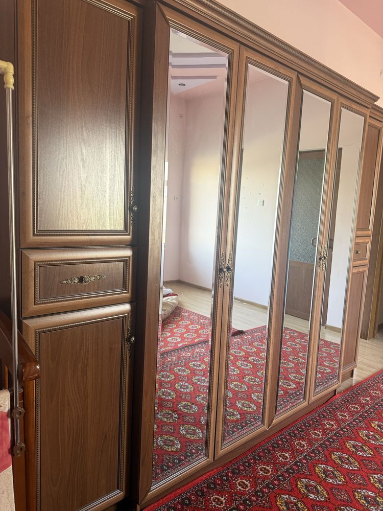 Spalniy mebel. Hoati a’lo. Barcha jihozlari bilan.