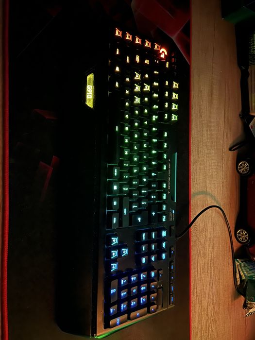 Tastatura RGB Gaming Logitech G910 stare foarte buna !