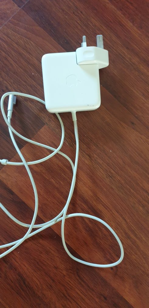 Apple adaptor 60 W