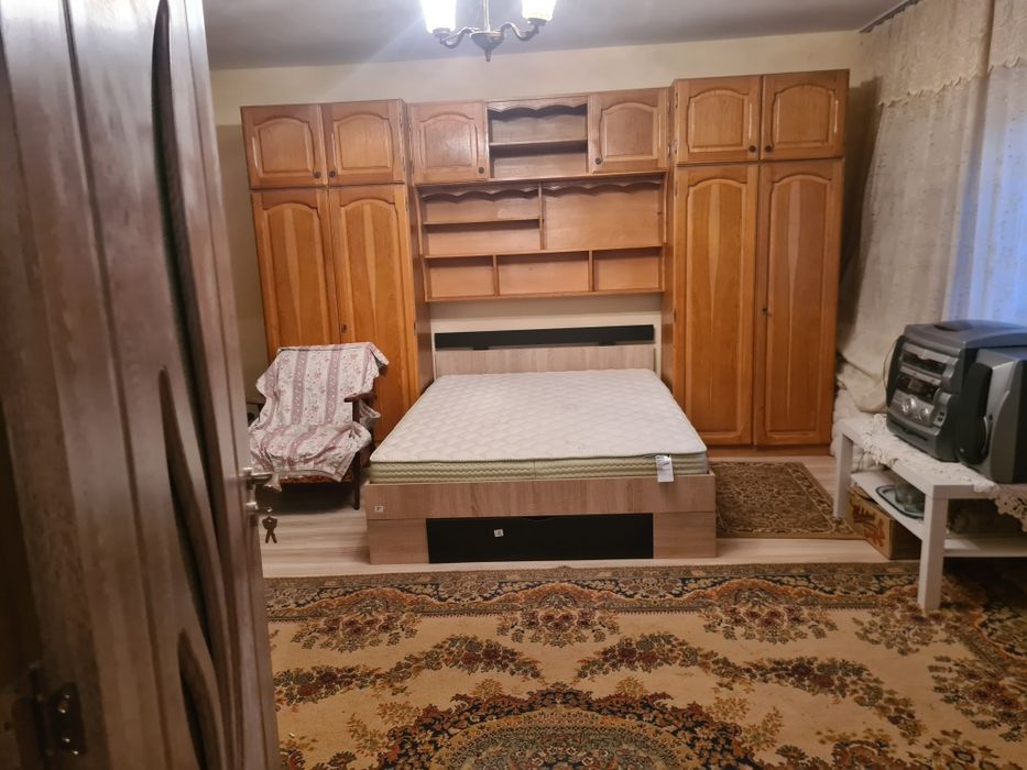 Proprietar vând casa pe str Podinei