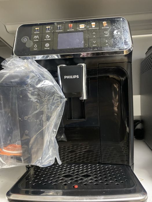 Espressor  Philips LatteGo EP 4400  expresor espresor