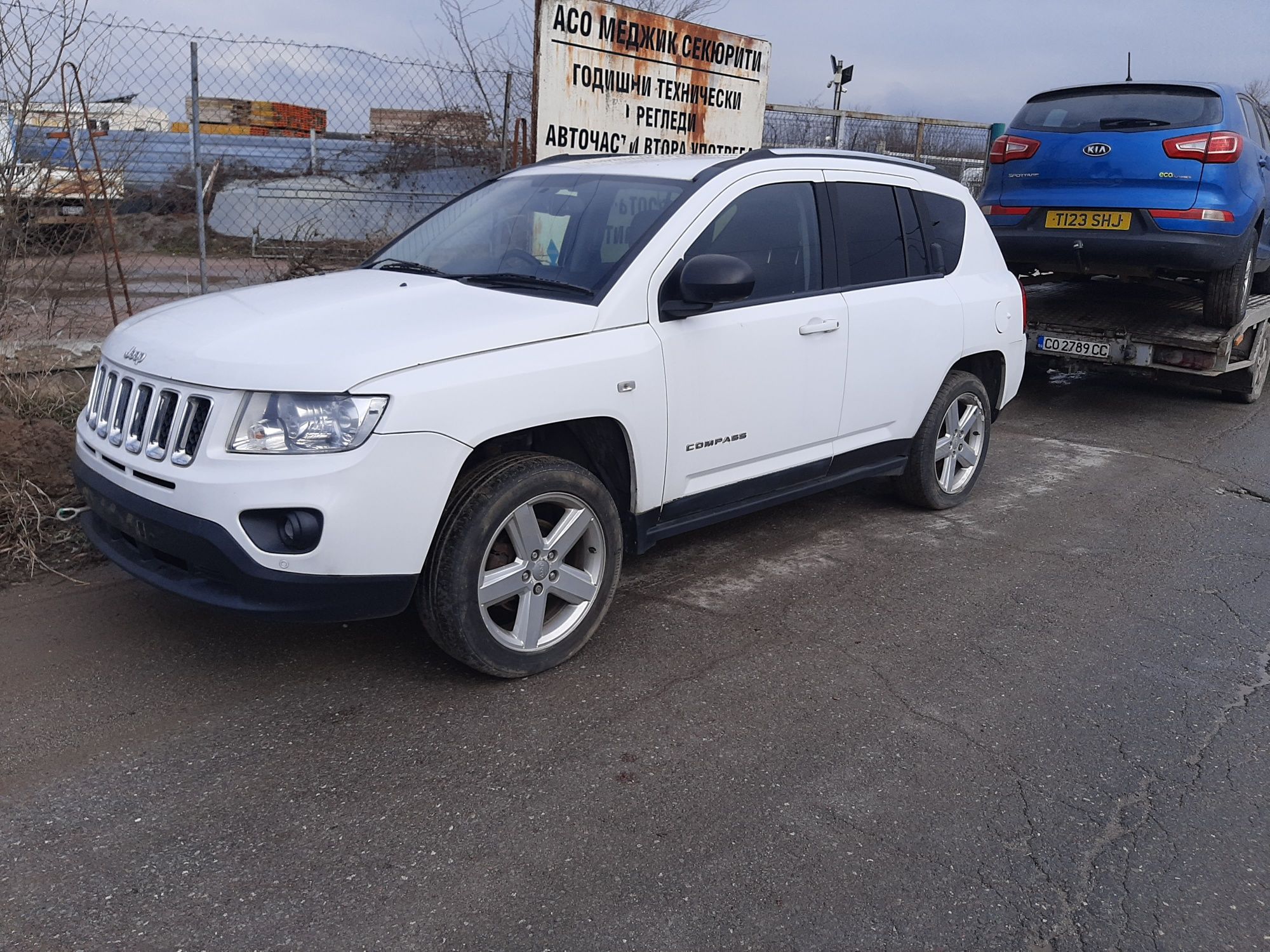 На части Jeep Compass 2200 кубика дизел 2012 година ръчна скоростна ку