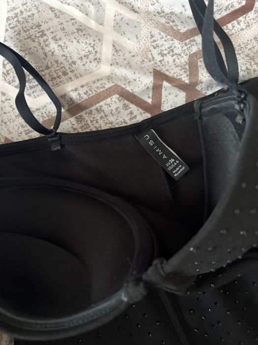 Чисто нов гащеризон с камъчета