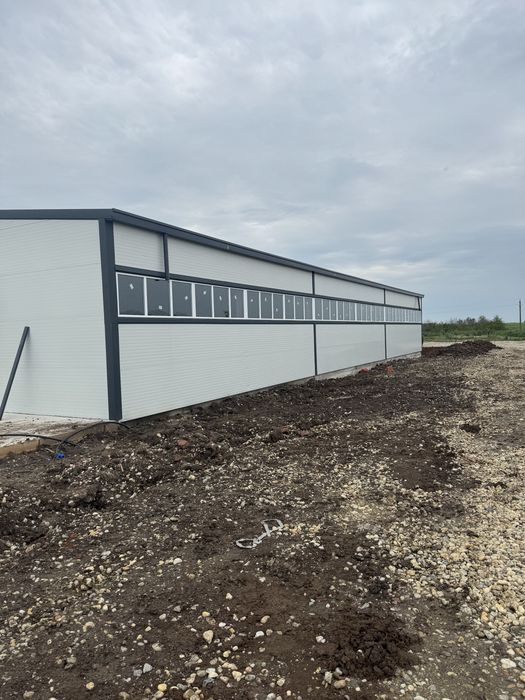 Vand hala metalica 12X30 cu panouri sandwichi