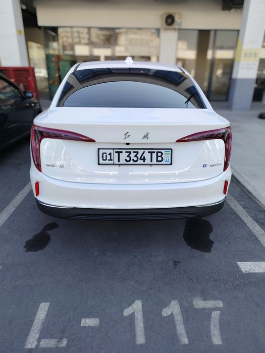 HongQm5 электромобили.