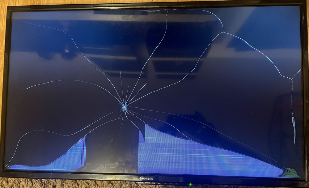 Tv led Vortex 32CK600 ecran spart