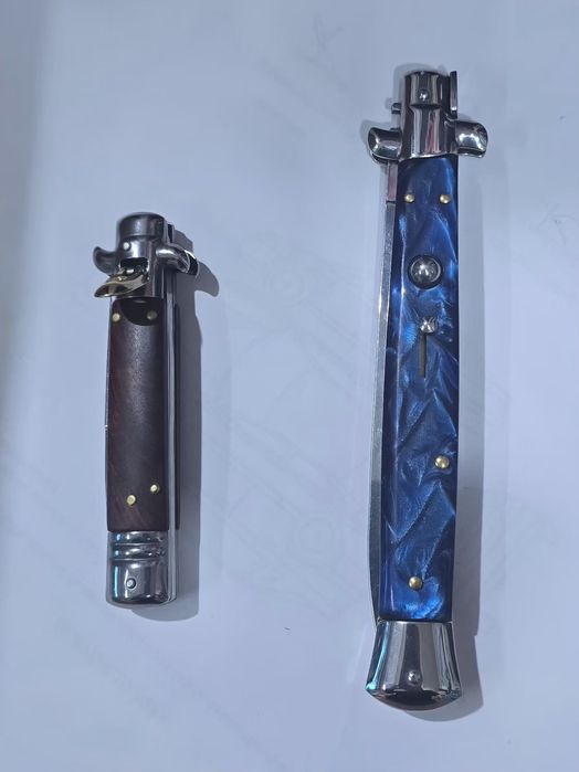 Briceag spanioli și scheletul și sabie de vânzare