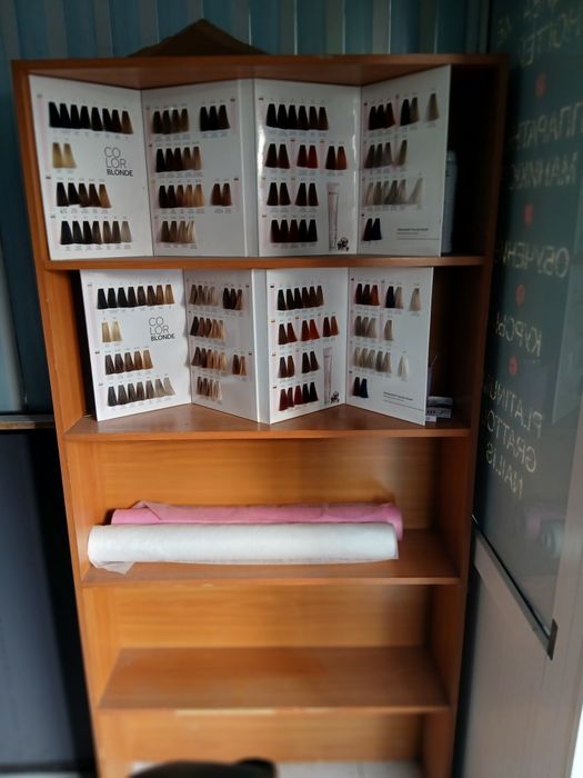 Отдам полочку деревянную