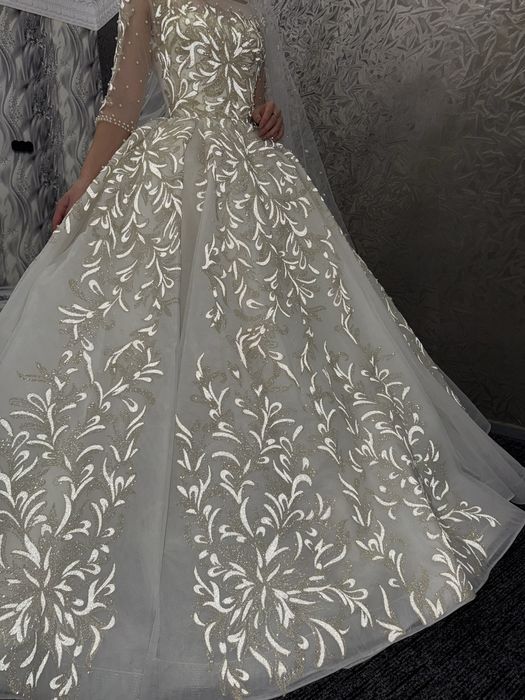 Свадебное платье.