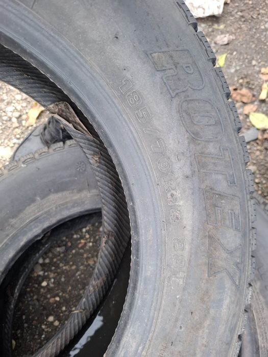 Vand 2 anvelope 185 70 14 de iarna bune