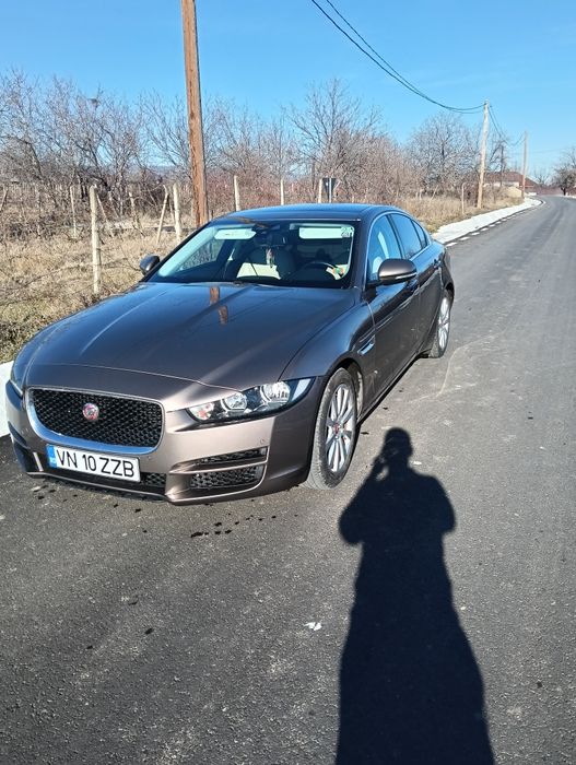 Jaguar XE 2.0d an 2016