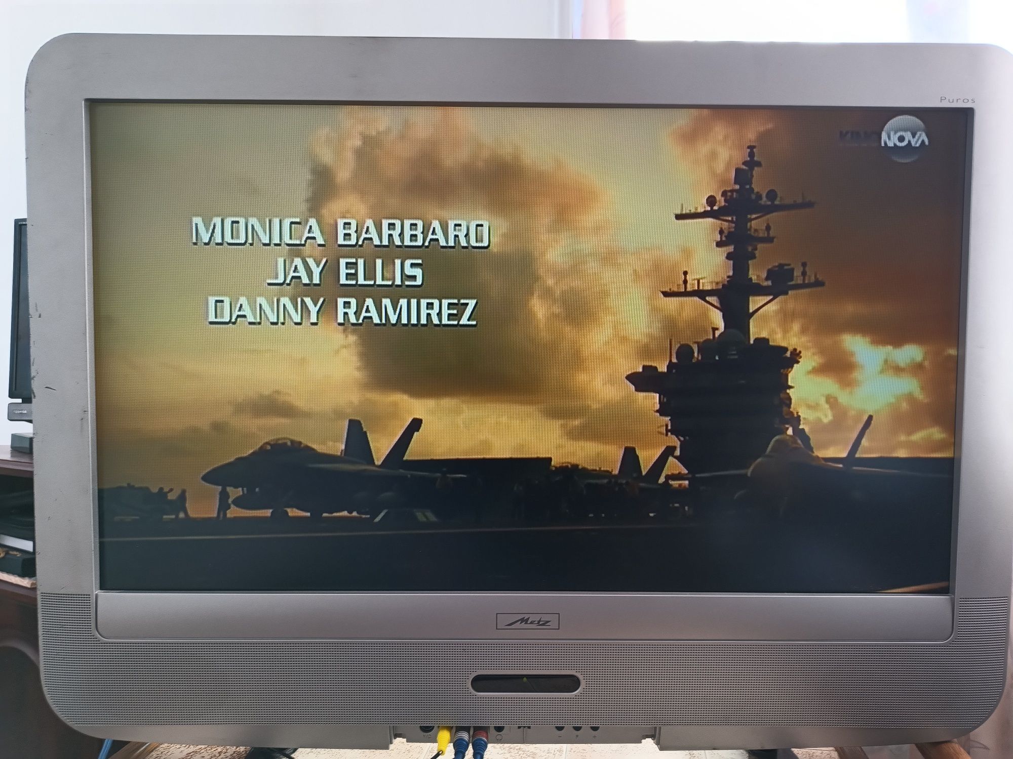 Телевизор LCD 32" инча