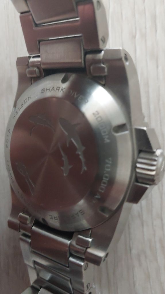 Helson shark diver 2000m