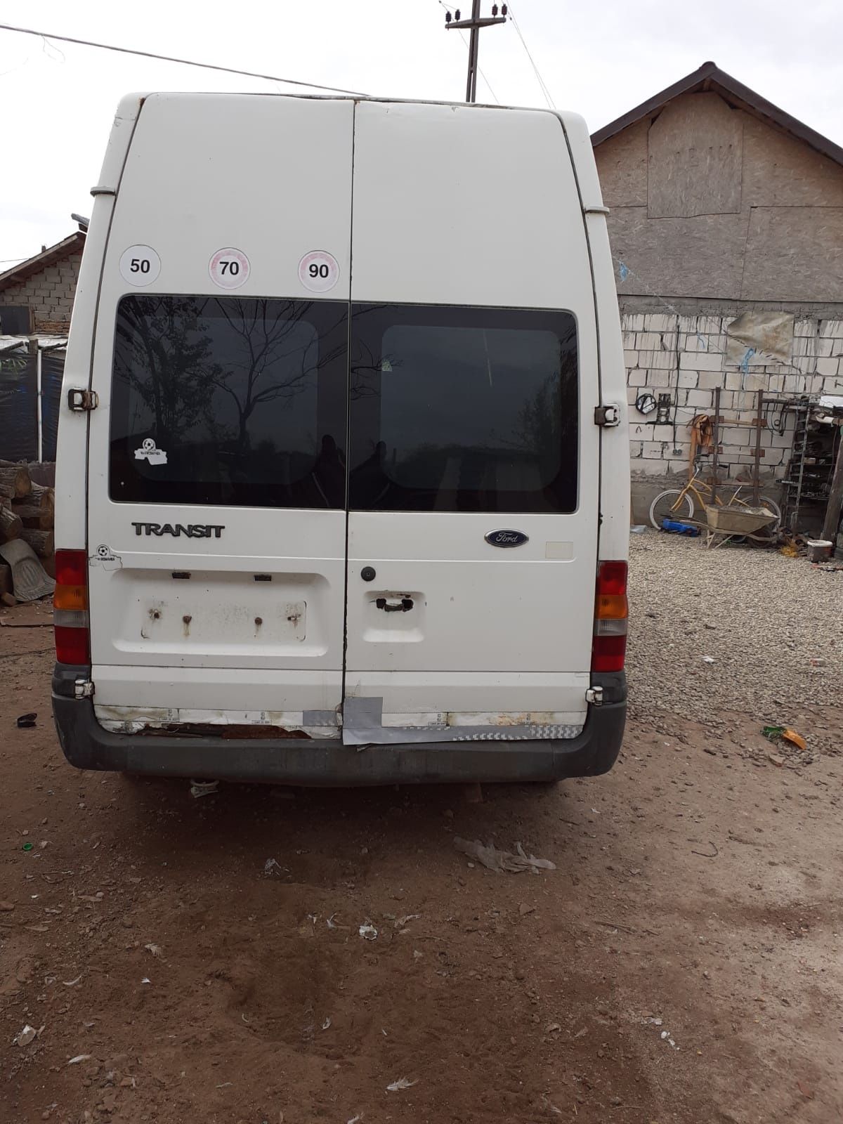 Geam usa spate Ford Transit, geam Ford Transit