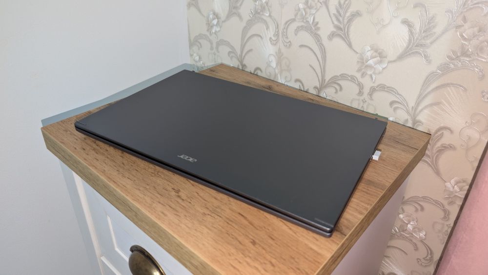 Laptop Acer 1Tb ssd ca nou