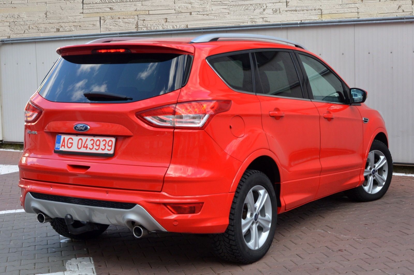 Ford Kuga ST-line - 4×4 - Xenon - Automat- Full Led- 2015