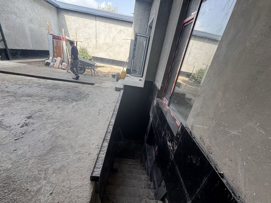 Yunsobod xasanboyda  sotiladi srochno!