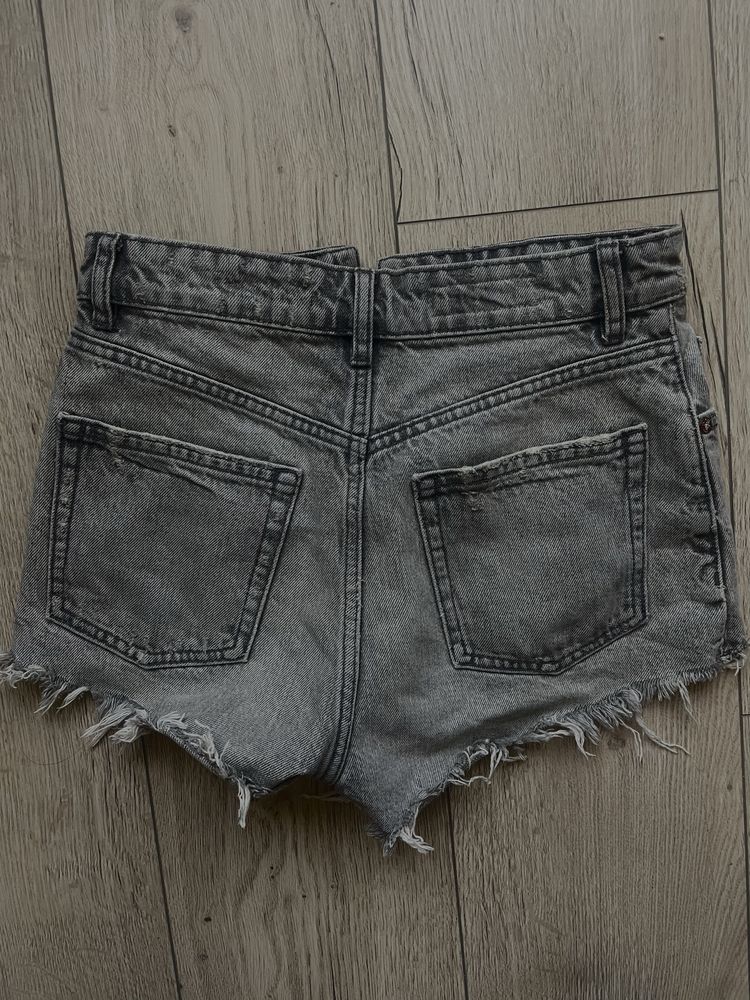 Къси сиви дънки ZARA