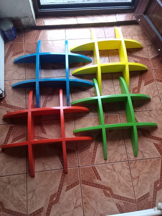 Raft cărți , telefon chei etc