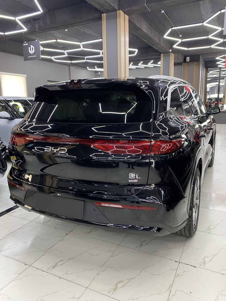 Byd Tang L  2025