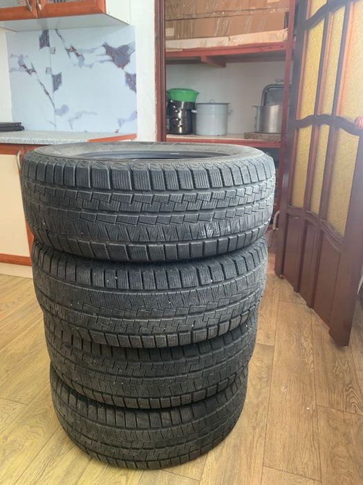 Новый 225/60 R17 зимний покрышка