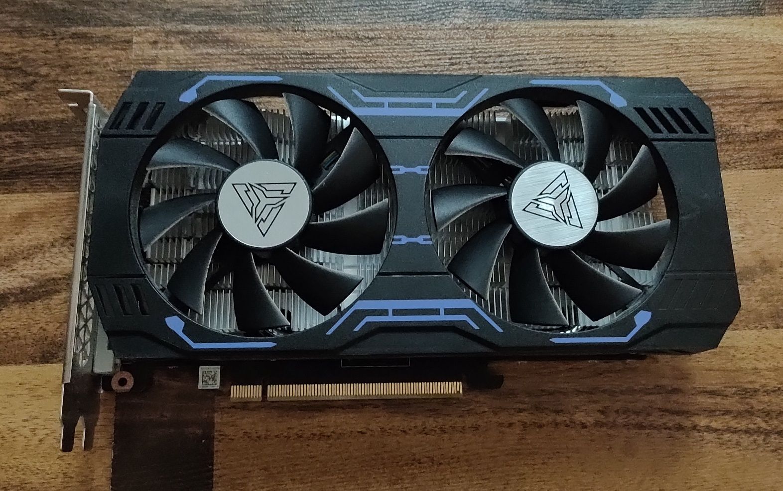 GTX1660Super 6Gb GDDR6 Arktek в идеале!Как новая!