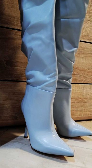 Елегантни дамски ботуши в нежен син цвят