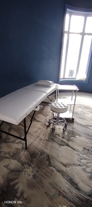 Kushetka etajerka stul