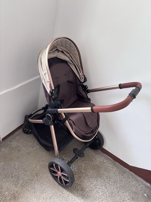 Vând cărucior 2 in 1