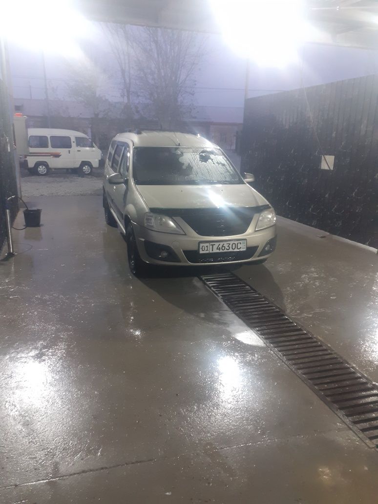 Lada Largus Sotiladi Metan bor Qraskasi bor Narxiini kelishamiz