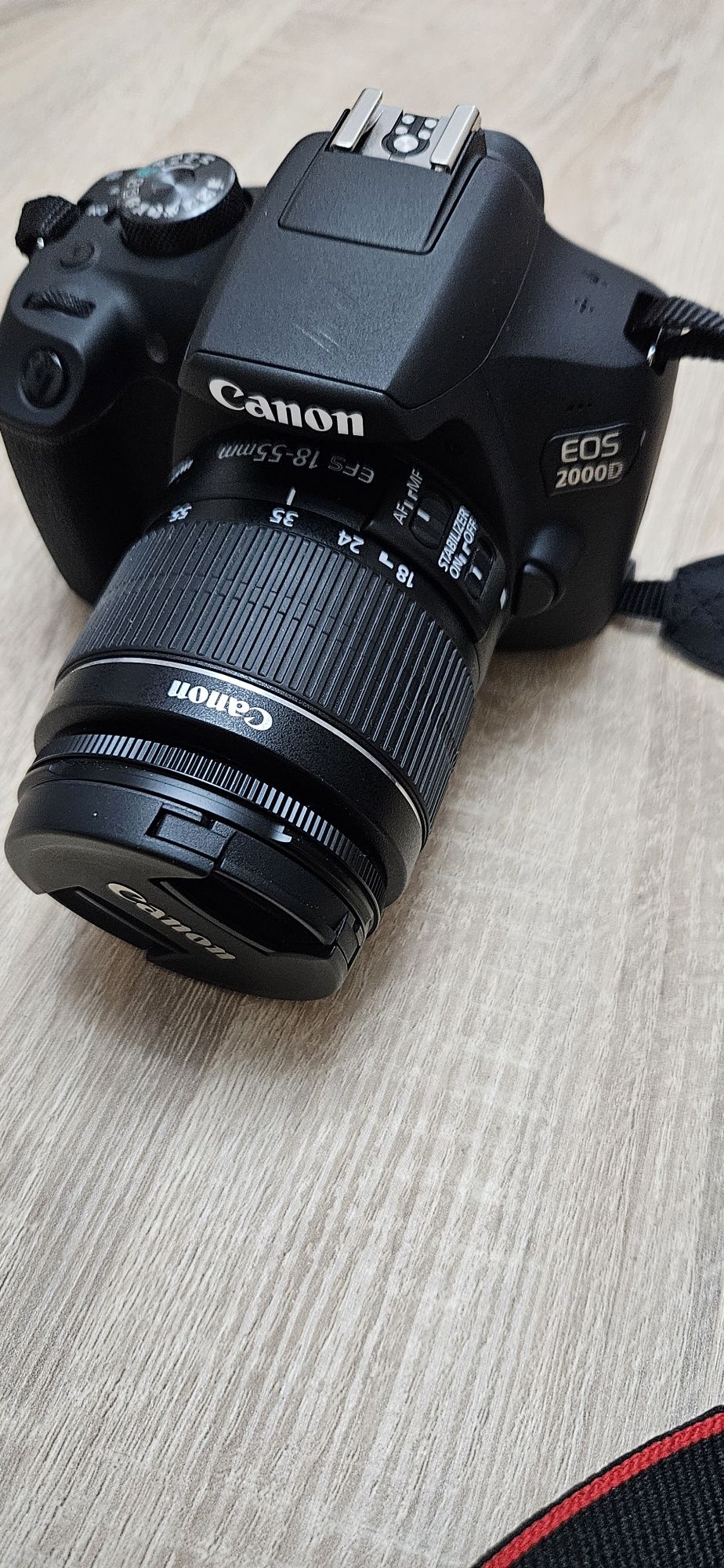 Неразличим от нов фотоапарат Canon eos 2000d + много подаръци