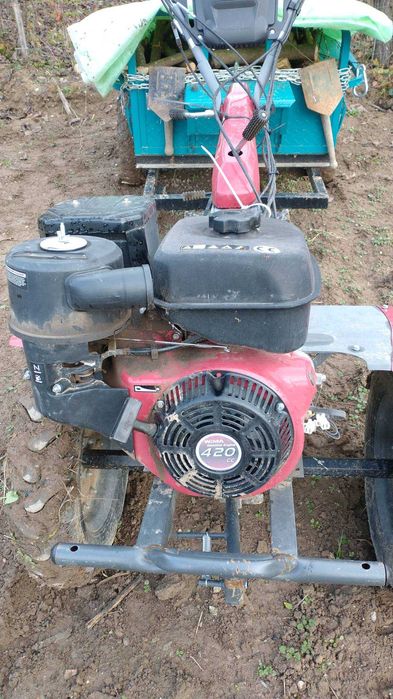 Tocator Crengi HECHT 16 CP si Motocultor WEIMA 16 CP