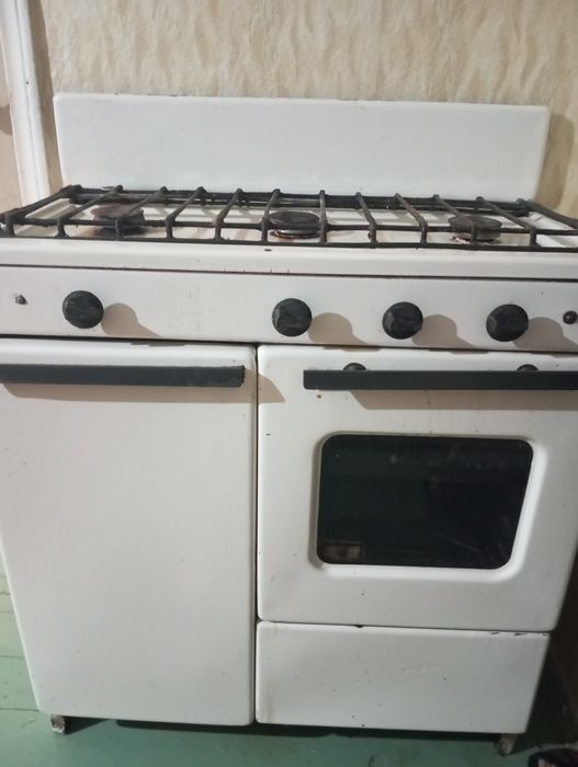 Продается газовая плита б/у