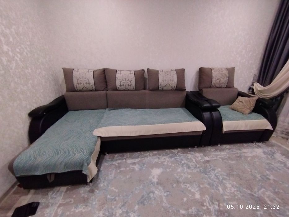 Продам диван угловой с креслом