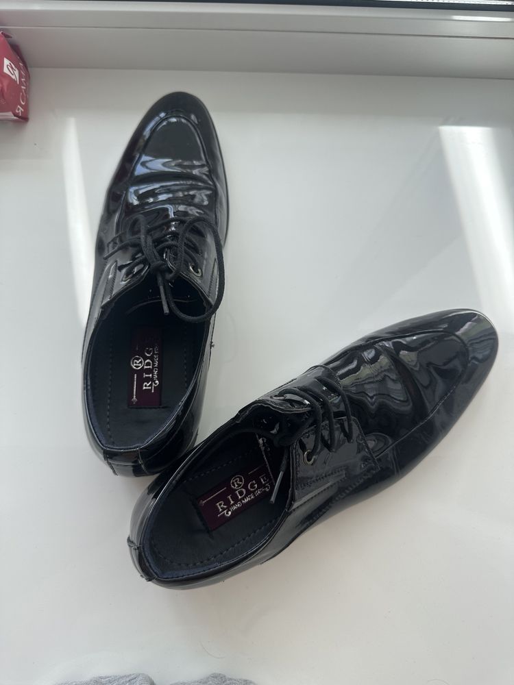 Лакированная обувь туфли мужские 40 размер