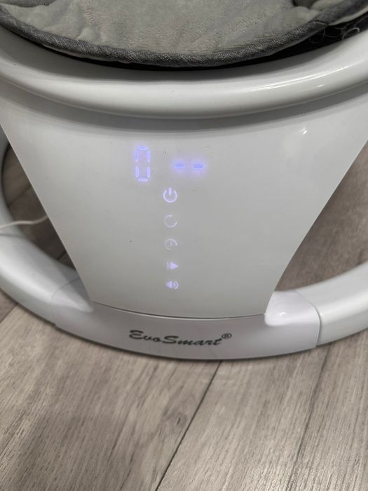 Vând leagăn electric EvoSmart