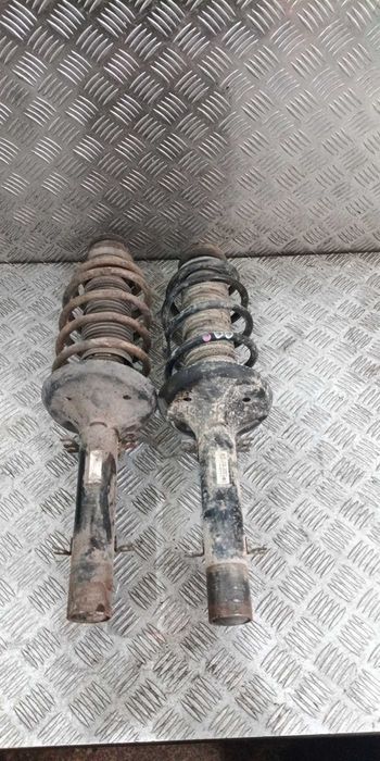 Предни макферсони VW Golf 4 1999г.