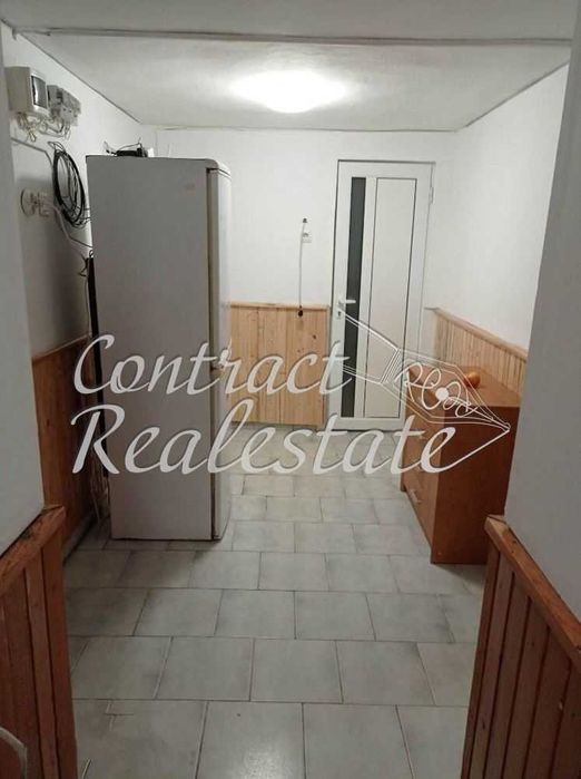 Дава се под наем Тристаен апартамент в Варна, Цветен квартал - 86 кв.м за 306 € - Снимка #8