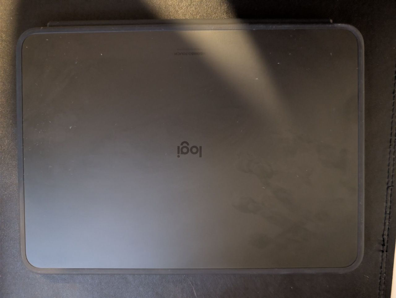 Logitech Combo touch m4 11 inch