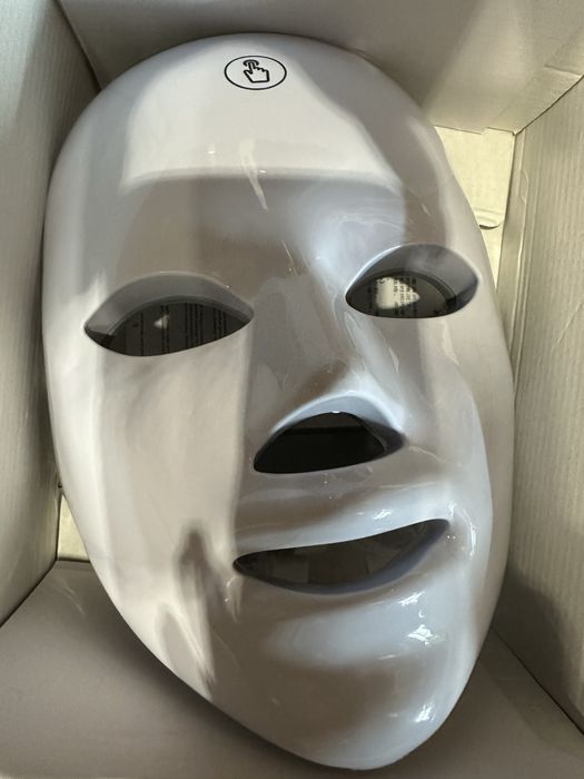 Продаю Led маску для лица и шеи