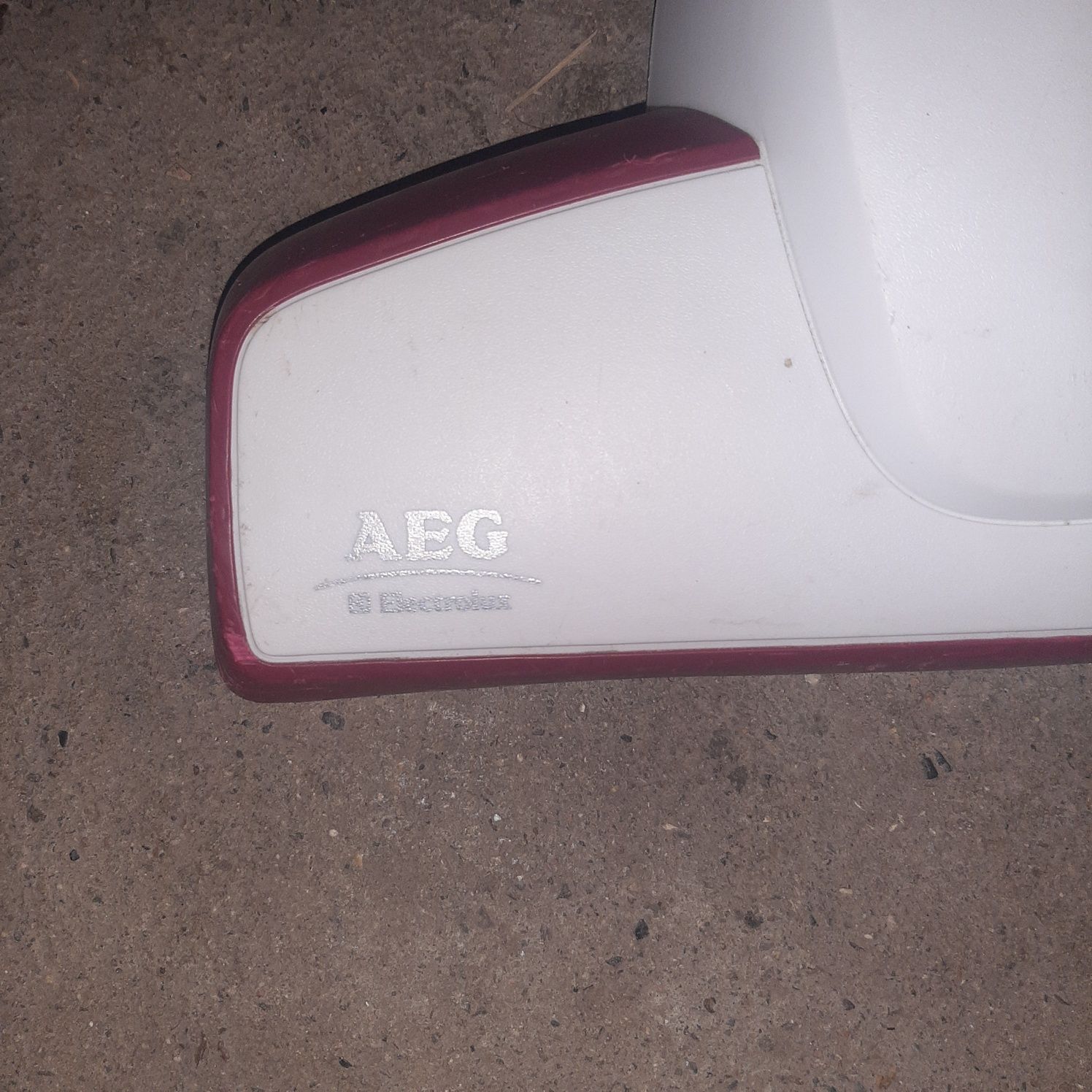 Прахосмука  AEG Elektrolux