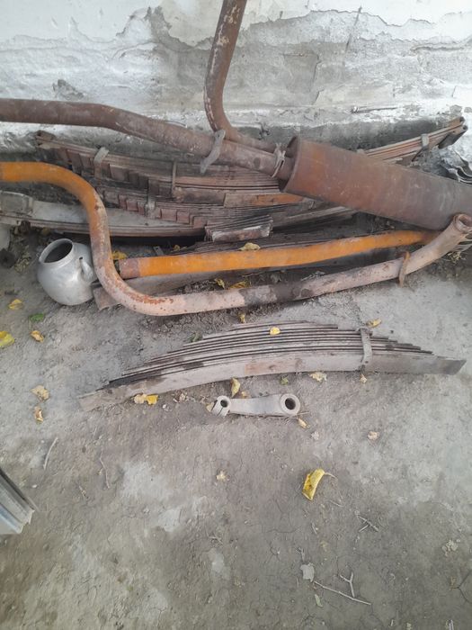 Зил запчастлар сотилади