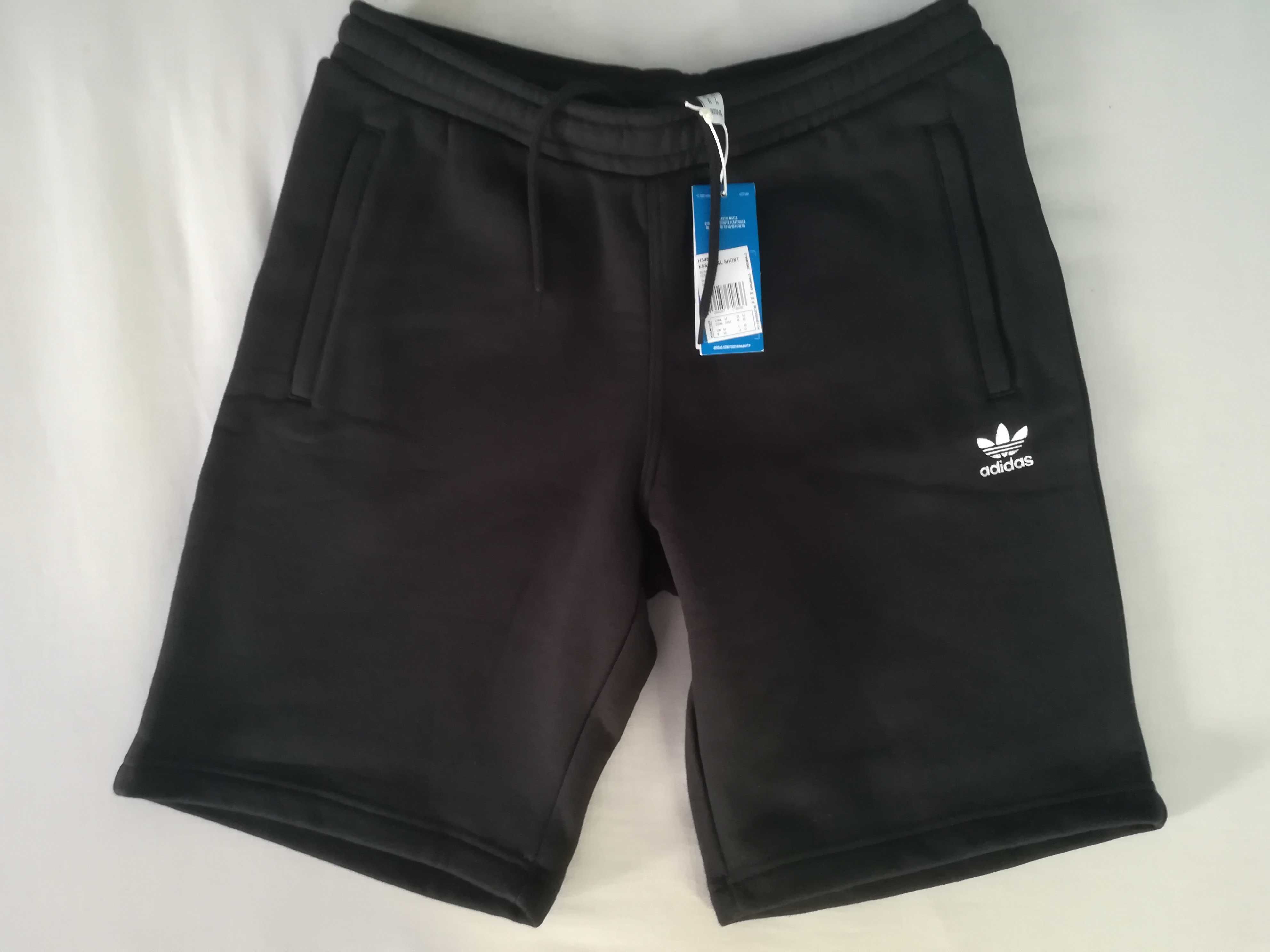 Аdidas Originals Essentail short, M/L размер.