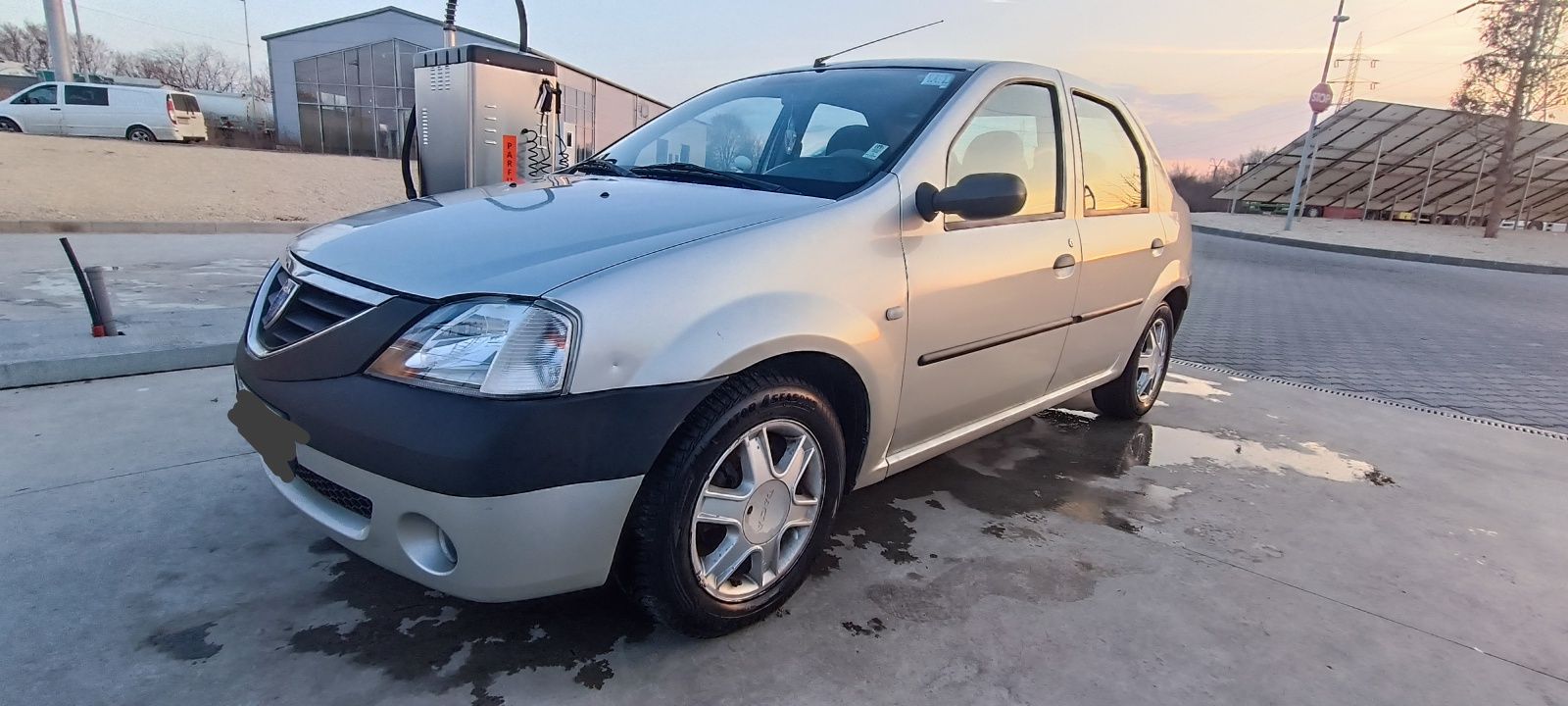 Dacia Logan 1.6MPI 66 kW 90 CP, benzină + GPL
90 CP, benzină + GPL 
-