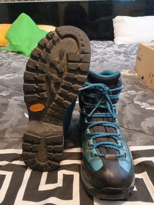 Туристически обувки